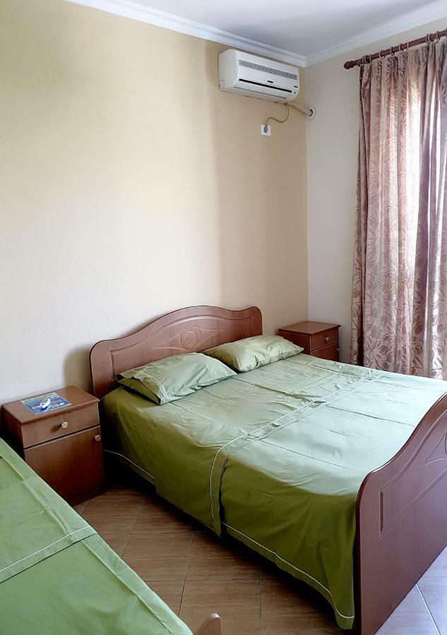 Hotel Palma Durres Exterior photo
